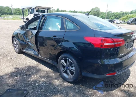 2017 Ford Focus Se z USA, uszkodzony, nr VIN 1FADP3FE7HL335113